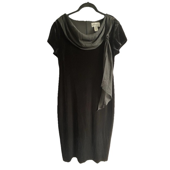 connected apparel Dresses & Skirts - Elegant Black Velvet Dress Long with Cowl Neckline – Connected Petite, Size 14P